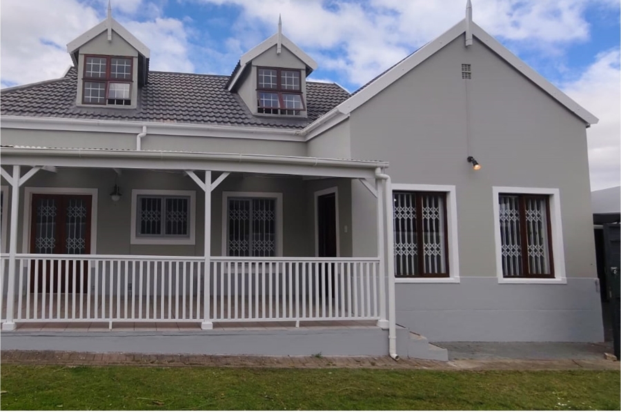 To Let 4 Bedroom Property for Rent in Heather Park Western Cape